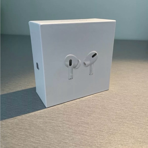 Apple AirPods Pro with Charging Case